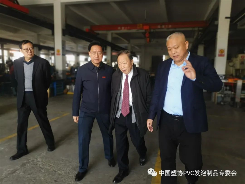 1760340517.jpg 1701314457367431.jpg